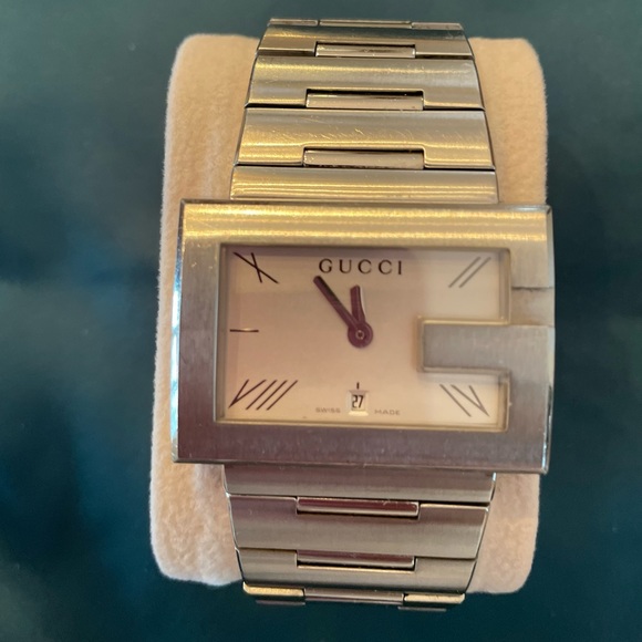 Gucci Accessories - Gucci Watch
